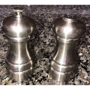 Vintage Olde Thomson Salt & Pepper Shakers Carbon Steel/Plastic‎ 4x2"